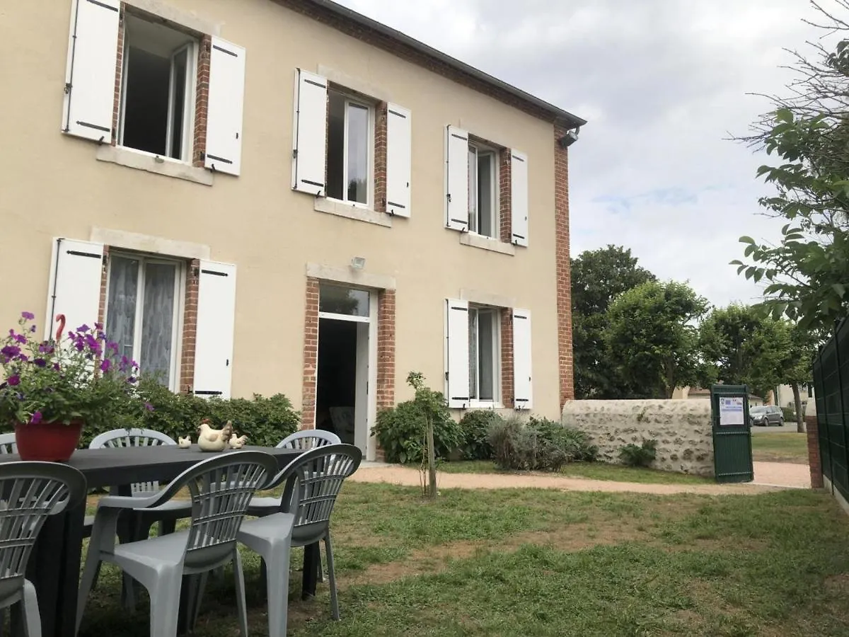 Holiday home Gite Paisible Face A L'Eglise, Ideal Pour Familles Et Amis, Equipe Tout Confort, Pres De La Nature - Fr-1-489-416 Fourilles France